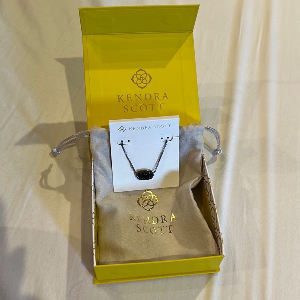Kendra Scott Necklace